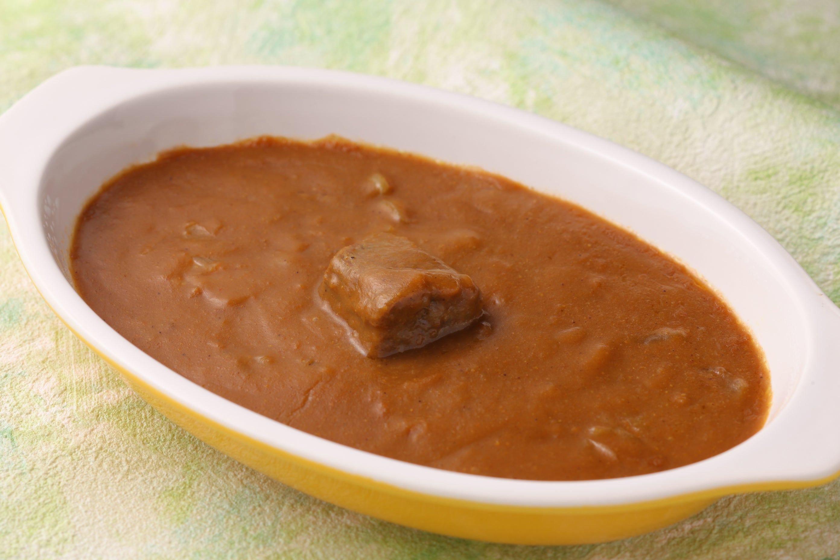 UAA食品　美味しい防災食　ポークカレー　200ｇ×50食入り